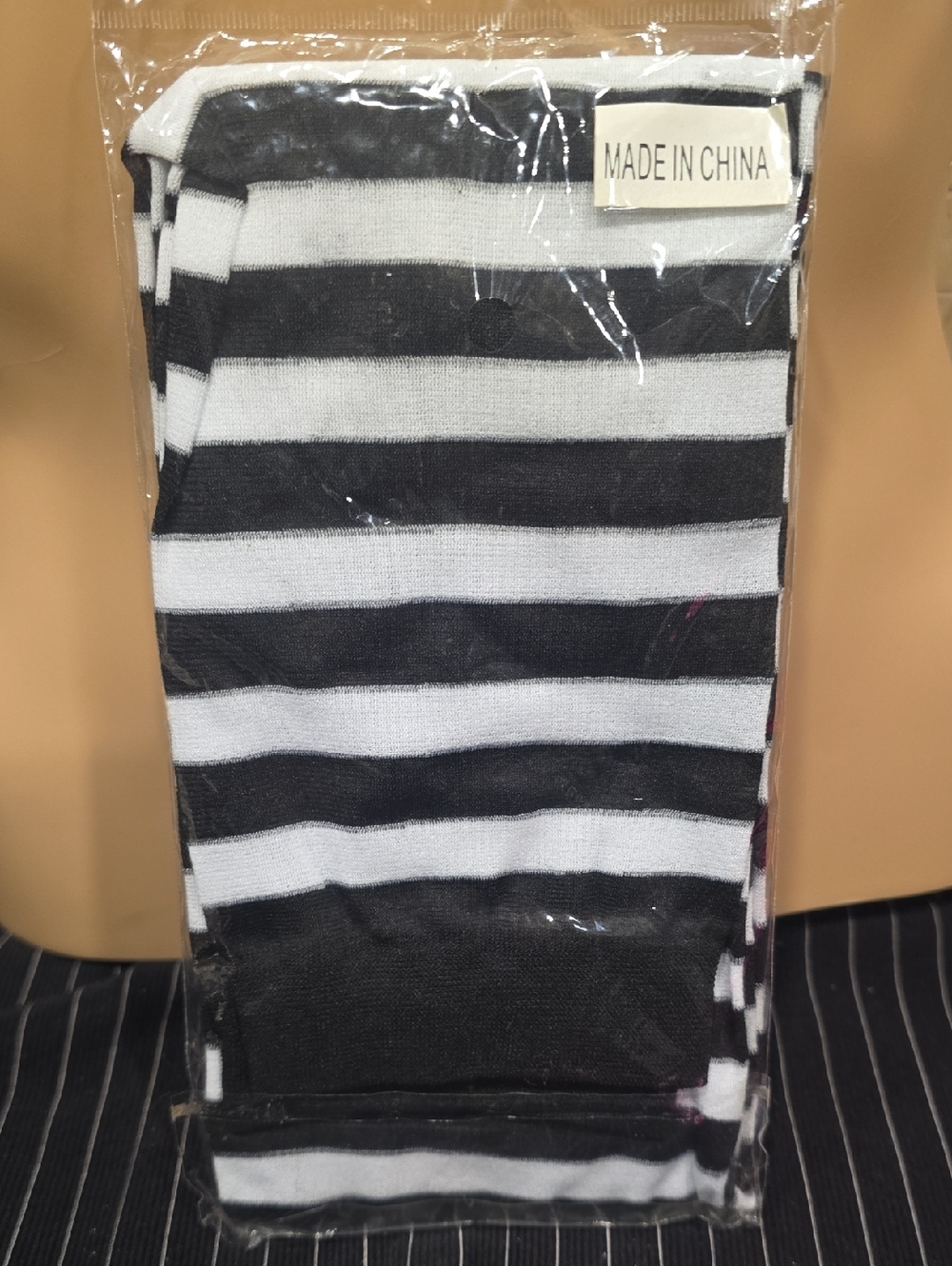 Black and White Striped Knee High Stalkings - New